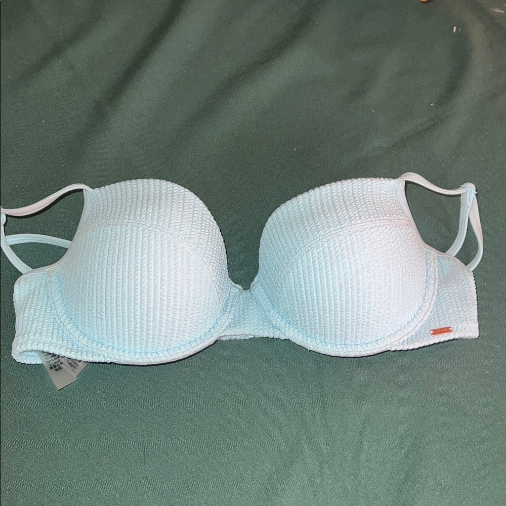 PINK Victoria's Secret High Waisted Bikini
Top: M, Bottom: L. SELLING TOGETHER